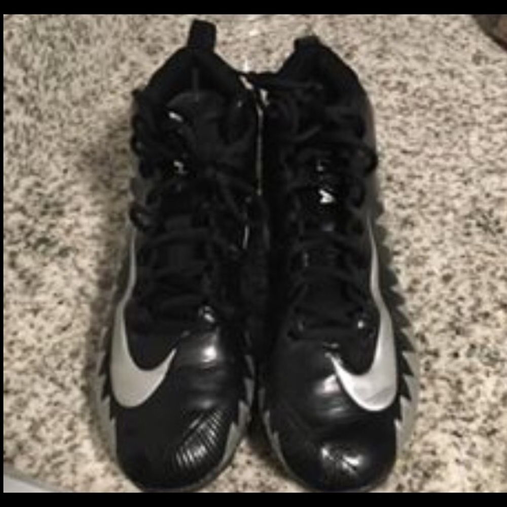 Men’s Football Cleats